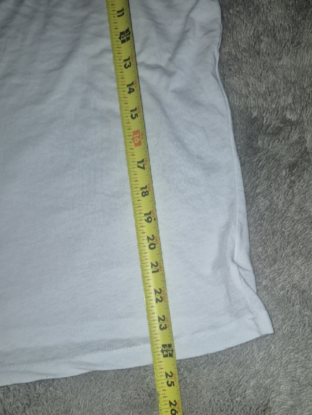 Jessica Simpson White V-Neck Short Sleeve Tee - Picture 5 of 7
